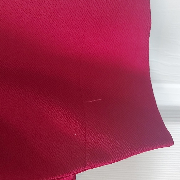 Waterfall Burgandy Vest - Picture 3 of 4